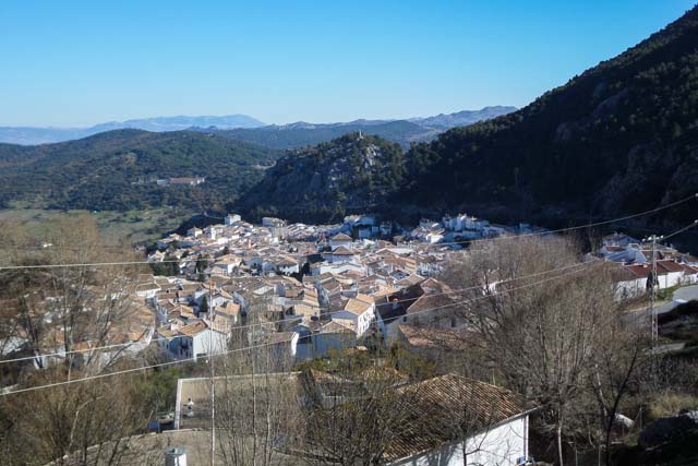 Enjoy a day in nature with Genatur You will be able to visit Grazalema, a beautiful white town at the Sierra.