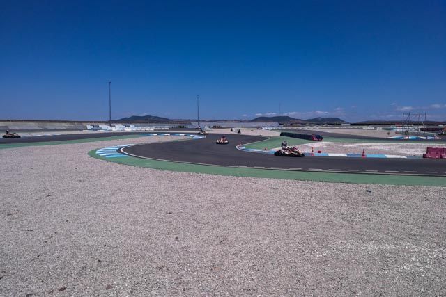 En el Circuito de Karting KR24 podrás disfrutar de una espectacular pista al aire libre en la Carretera de Conil de la Frontera a El Palmar.