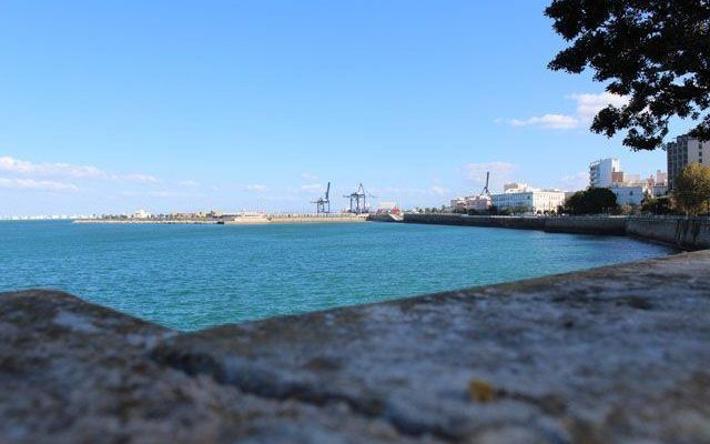 Ruta Saludable y Accesible por el Borde Marítimo de Cádiz