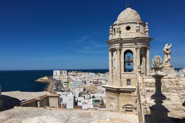 Go up the Cathedral of Cadiz and enjoy the views!