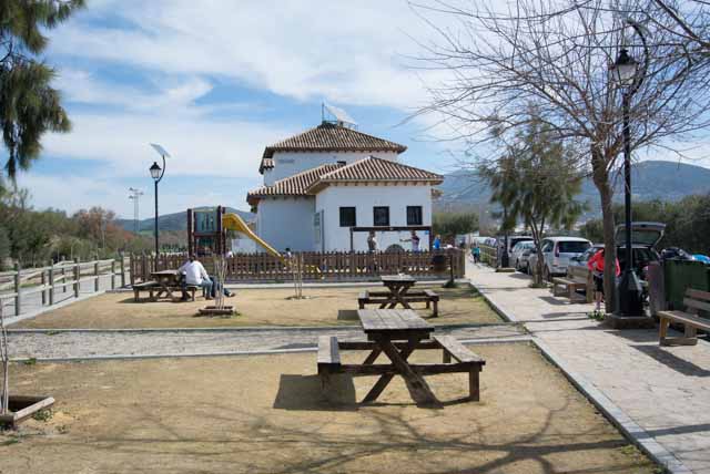 What to See in Puerto Serrano