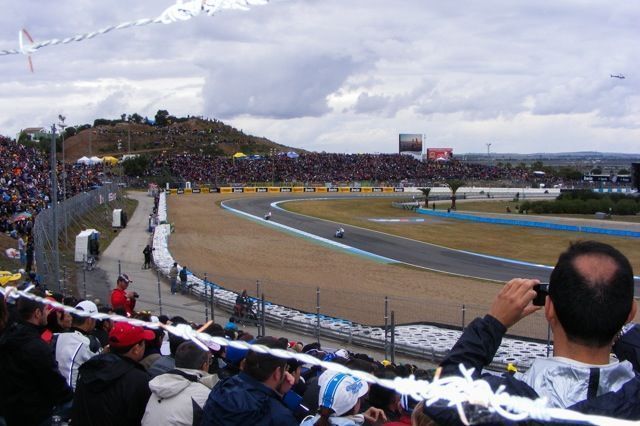 Vista desde las gradas al circuito de Jerez.