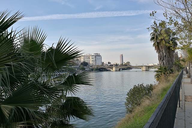 Río Guadalquivir desde el Muelle de Nueva York, Sevilla