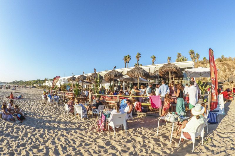 Impresiones del Beach Club demente Puerto Playa de las Redes 2023